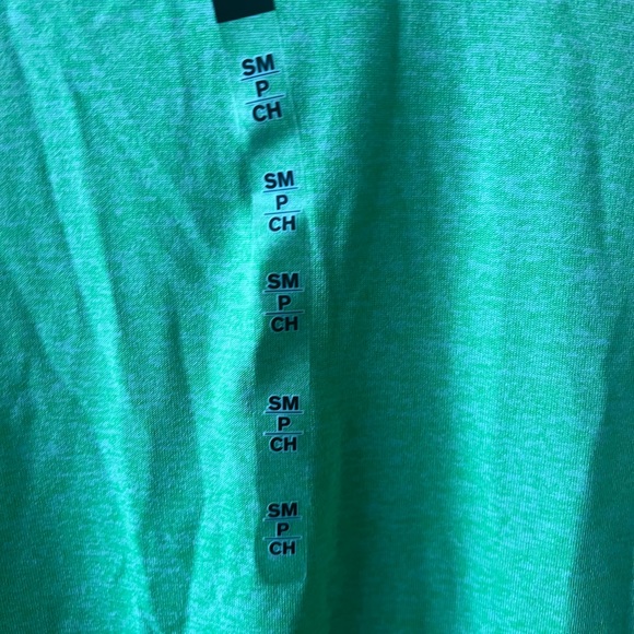 Bundle of Men’s Under Armour Shirts - Picture 3 of 14